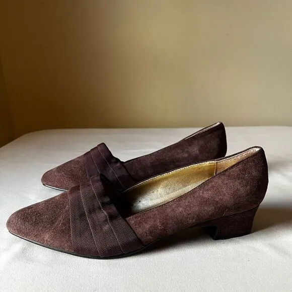 Vintage 90s Brown Suede Pumps Pointed Toe Slip On Kitten Heel Women’s 10
