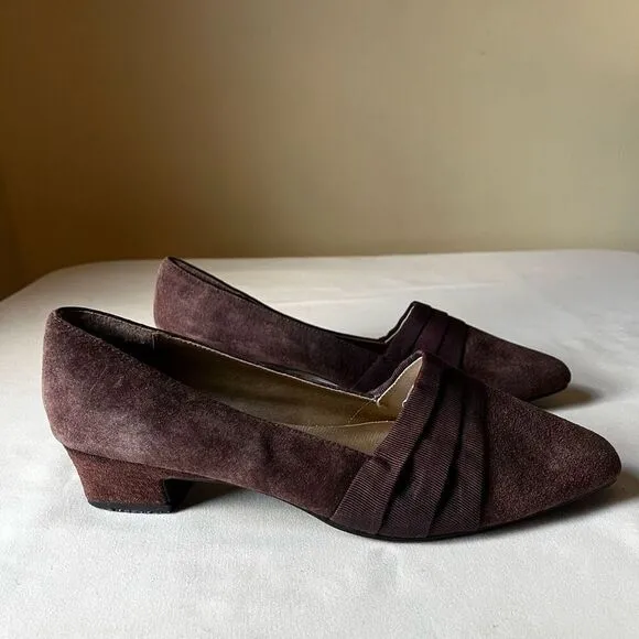 Vintage 90s Brown Suede Pumps Pointed Toe Slip On Kitten Heel Women’s 10