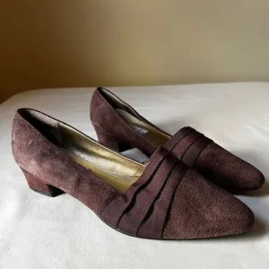 Vintage 90s Brown Suede Pumps Pointed Toe Slip On Kitten Heel Women’s 10