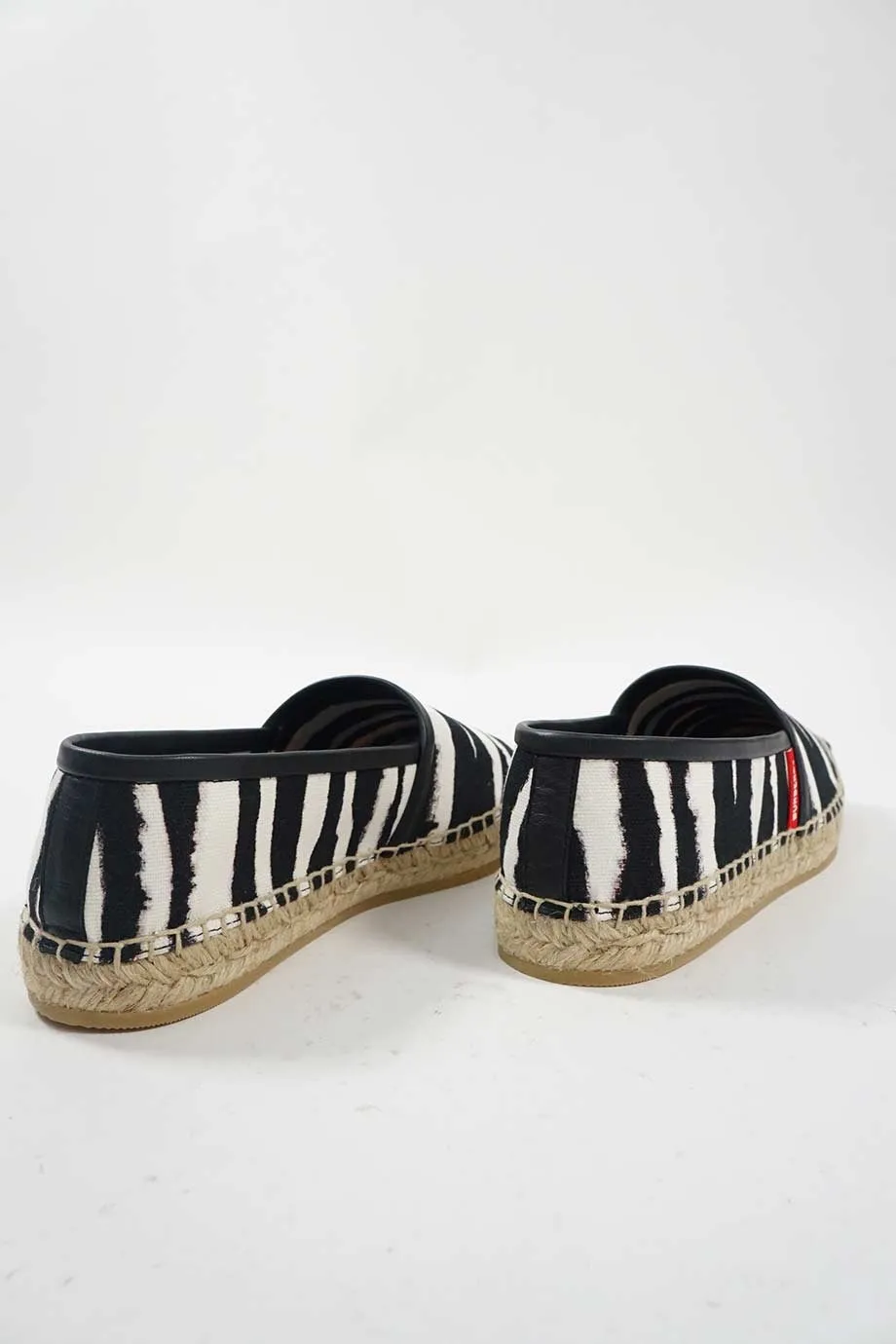 [WS6416] Burberry | Slip-ons